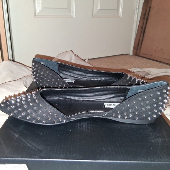 Steve Madden Spiked Studded Hypnotize Flats. Brand New - Picture 10 of 13
